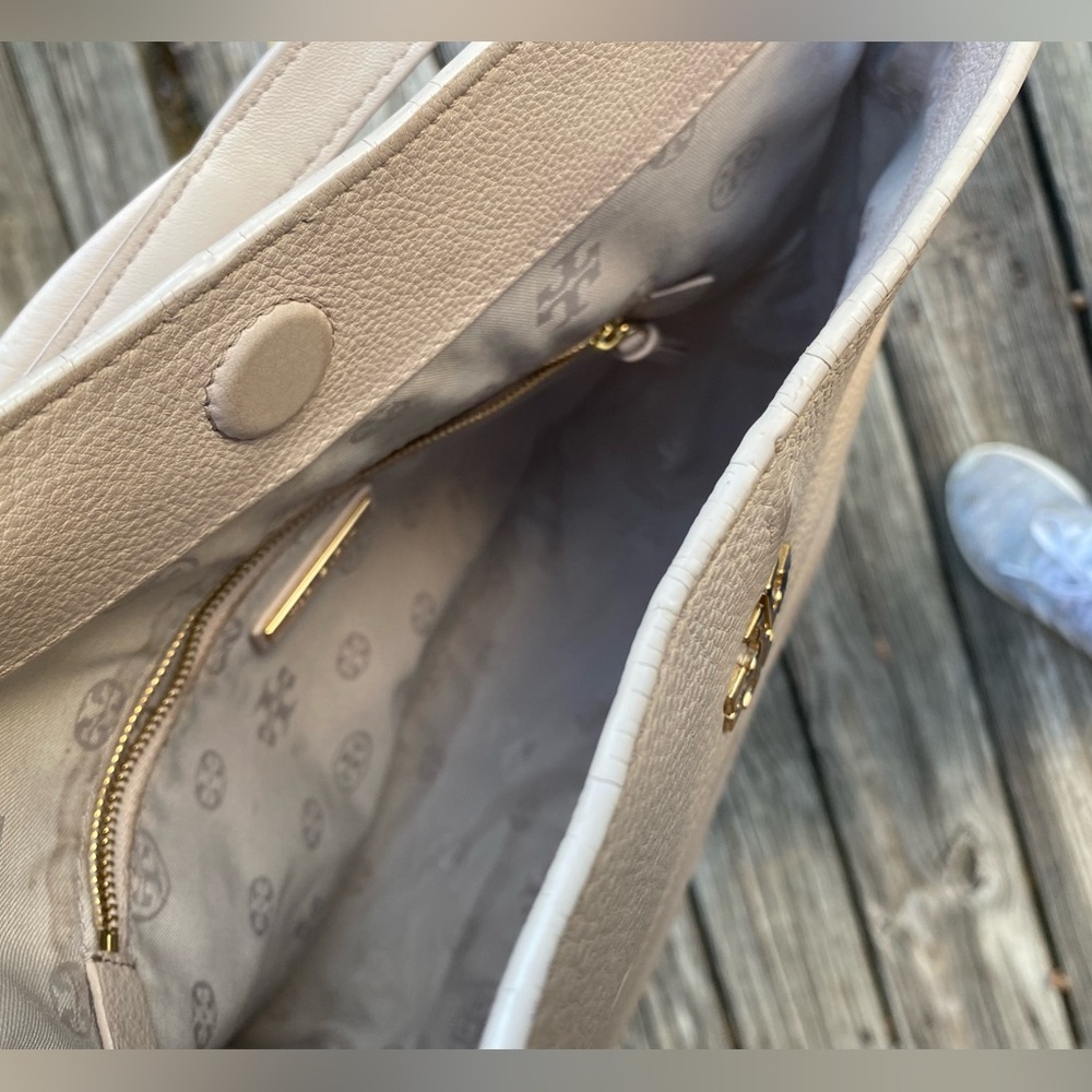 Tory Burch Ivy Pebble Leather Hobo - Picture 9 of 12